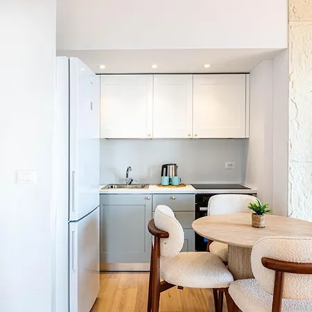 Icon Penthouse 2br - Sea View 17 * Dhërmi